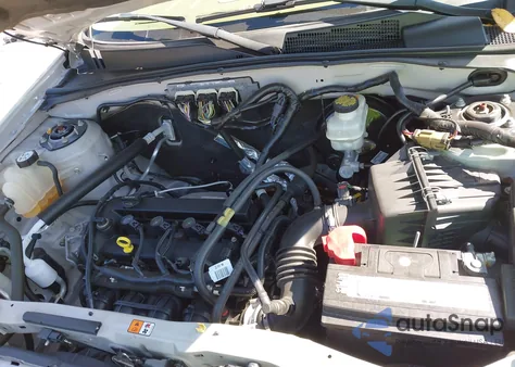 2009 Ford Escape Xlt from USA, damaged, VIN 1FMCU03709KA79578